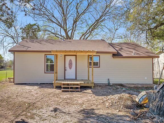 2nd image of 2110 Horn Rd