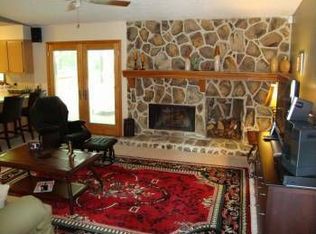 12 Great Lakes Dr, Saint Peters, MO