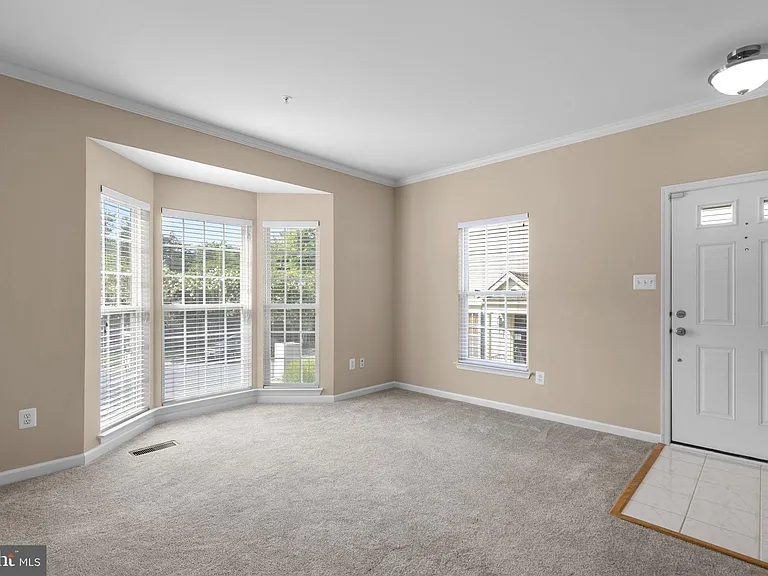 6381 Stockbridge Overlook Ct — Photo 4