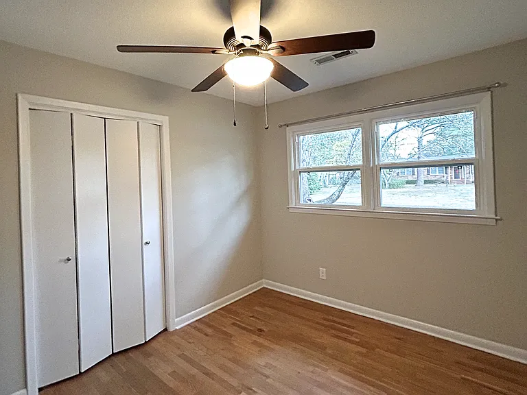 408 Lynette Dr — Photo 7