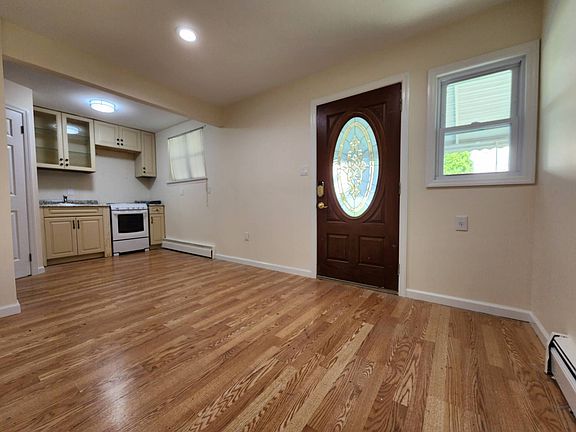 3rd image of 137-1900 160th St #1