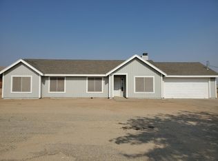 8338 Agate Rd, Oak Hills, CA 92344