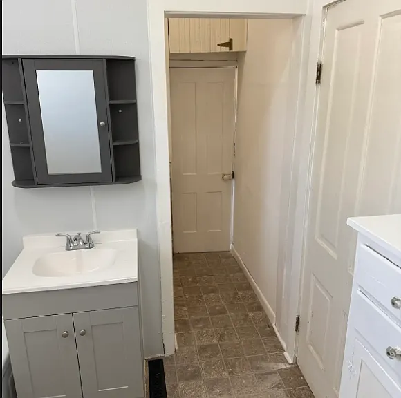 611 N Springfield Ave — Photo 3