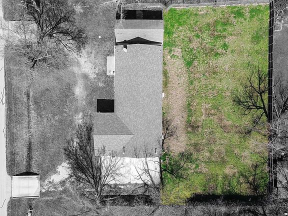 4th image of Cedar St