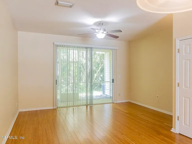 3514 Twisted Tree Ln — Photo 5