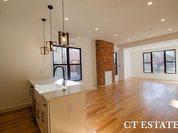 3rd image of 79 Ashford St #1