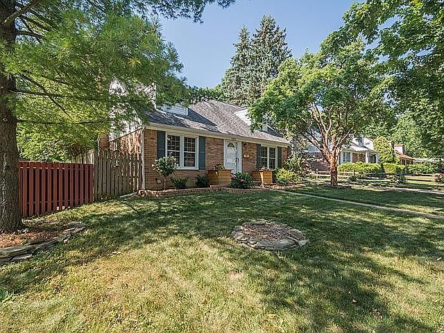 1st image of 2211 Walter Dr