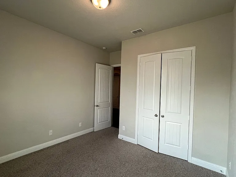 616 Ardath Rd — Photo 5