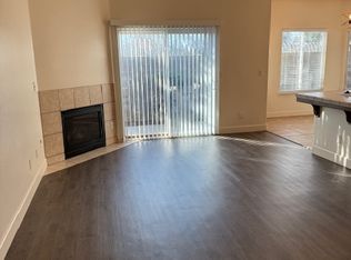 4784 W Clinton Ave #102, Fresno, CA