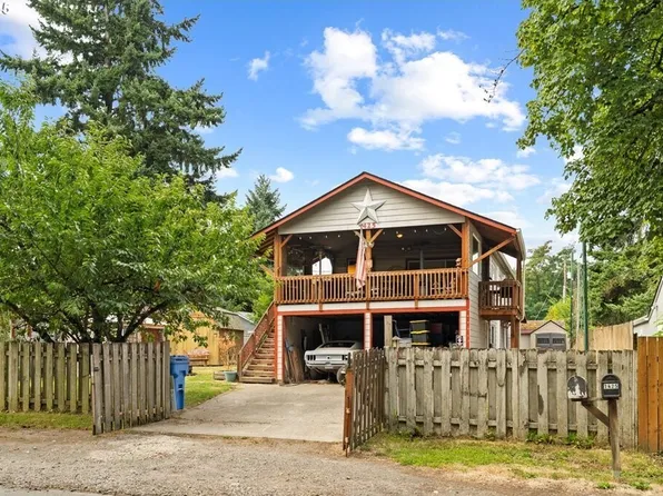 1425 S 6th Avenue, Kelso, WA 98632