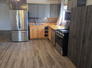 122 Island Dr, Capitan, NM 88316