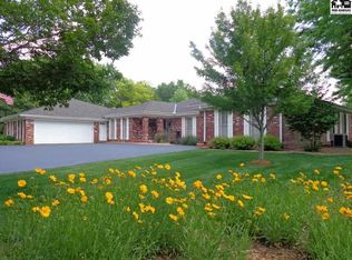 45 Willowbrook Rd, Hutchinson, KS 67502