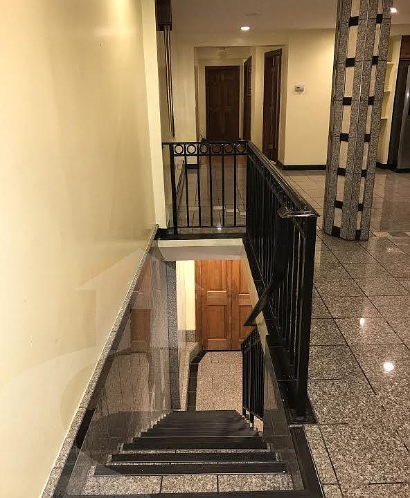 2nd image of 172-174 Auburn St APT 1