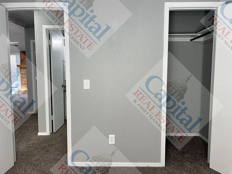 1013 W Gladys Way — Photo 26