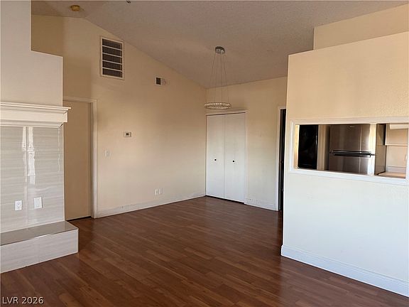 3rd image of 5801 Medallion Dr Unit 202