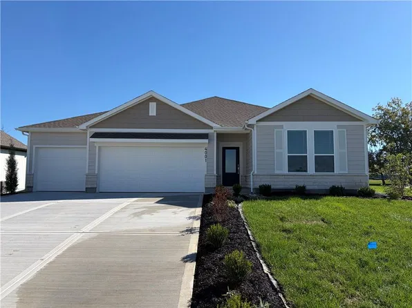4001 NE Apple Grove Dr, Lees Summit, MO 64064