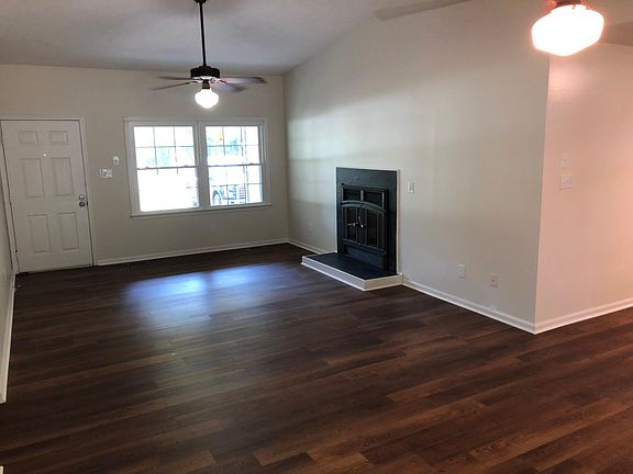 4th image of 7155 Lord Carrington Dr