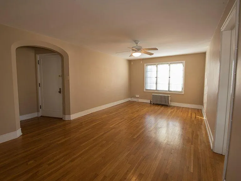 1158 N Marion St — Photo 2