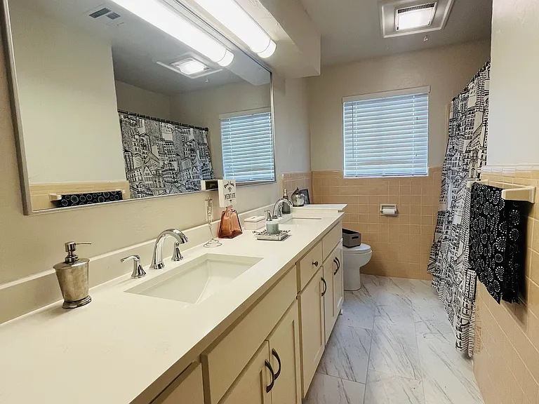 3912 NW 58th St — Photo 21