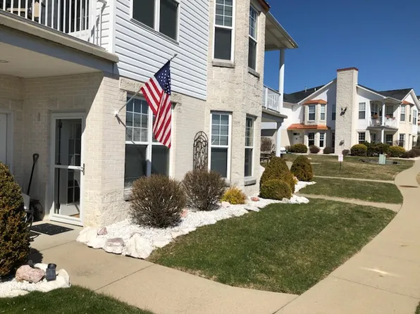 211-10 Adams Pointe Blvd N, Mars, PA 16046