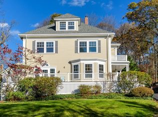 4 Fairview Ter, Winchester, MA 01890