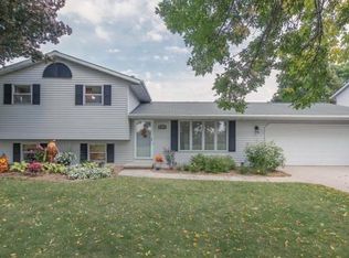 2519 Robinson Ave, Green Bay, WI 54311