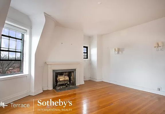 2nd image of 1 Ascan Ave APT 64