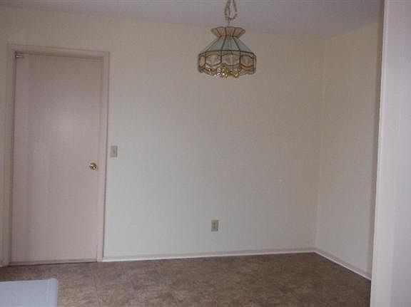 4th image of 5543 Palomino Dr