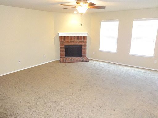 3rd image of 2039 Cedarwood Dr