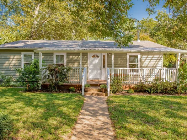 16778 Lakeway Cir, Flint, TX 75762