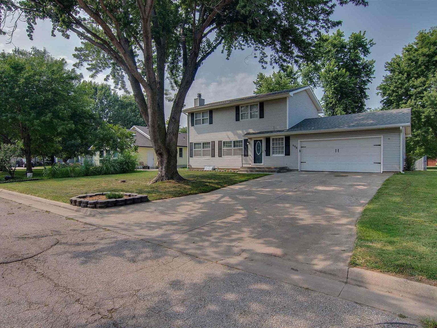 606 Griswold Ct, Rossville, KS 66533 Zillow