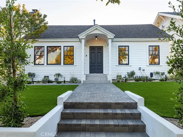 111 N Wilton Pl, Los Angeles, CA 90004