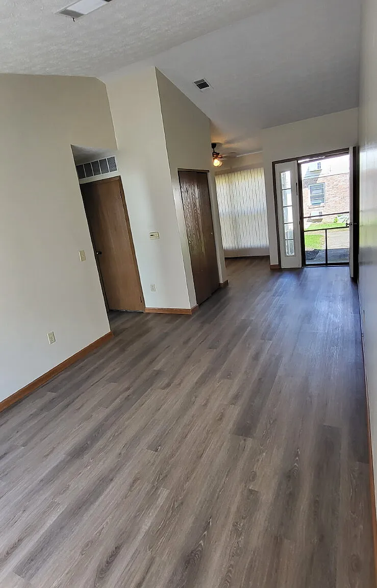 1 bed, 1.0 bath, 568 sqft, $899 — Photo 3