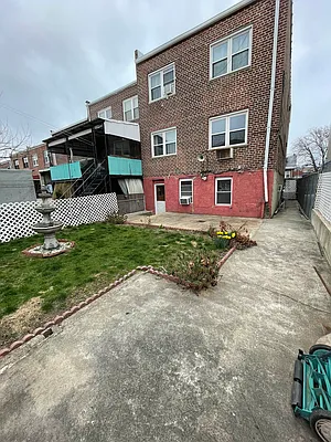 Rented by Amorelli Realty | media 10