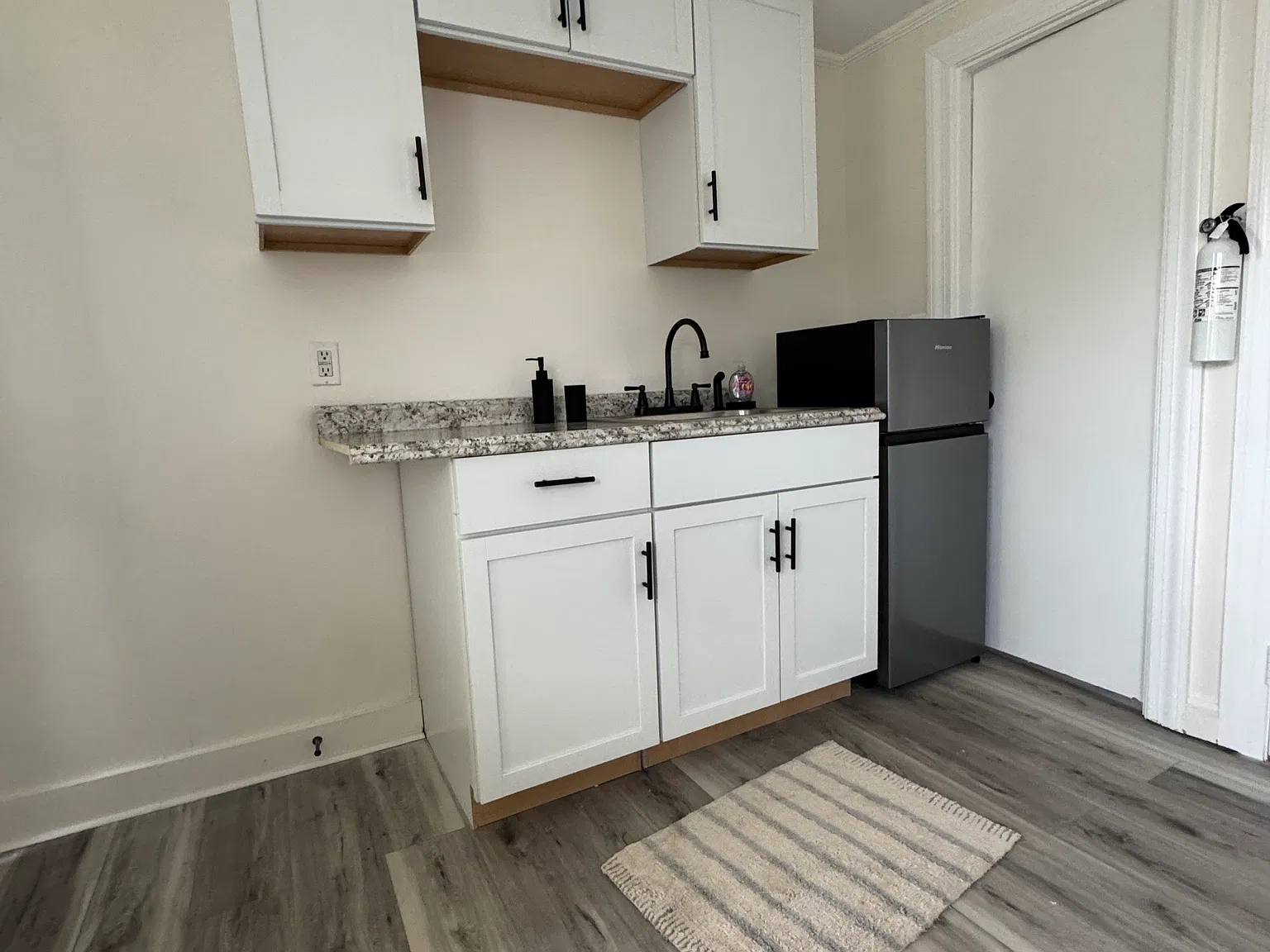 Studio, 12000 sqft, $1,600 — Photo 2