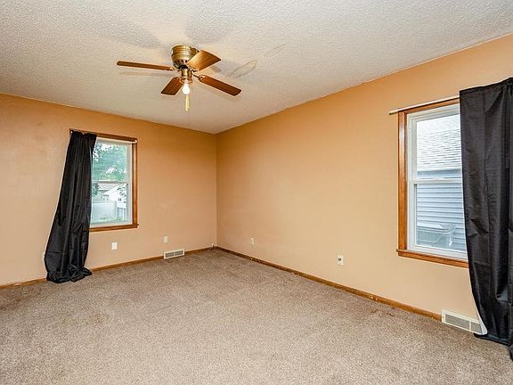 3rd image of 347 31st Street Dr SE