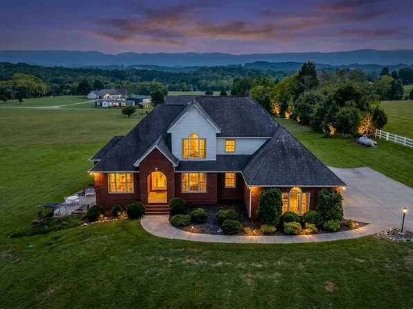 3634 Old Niles Ferry Rd, Maryville, TN 37801