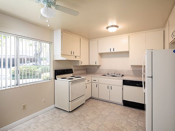 5th image of 5494 Reservoir Dr Unit C9