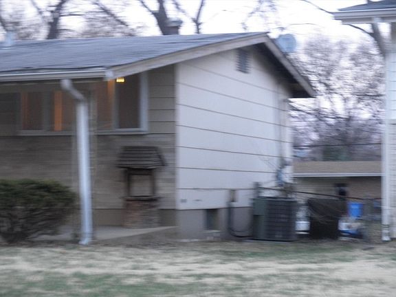 3rd image of 705 Hazelvalley Dr