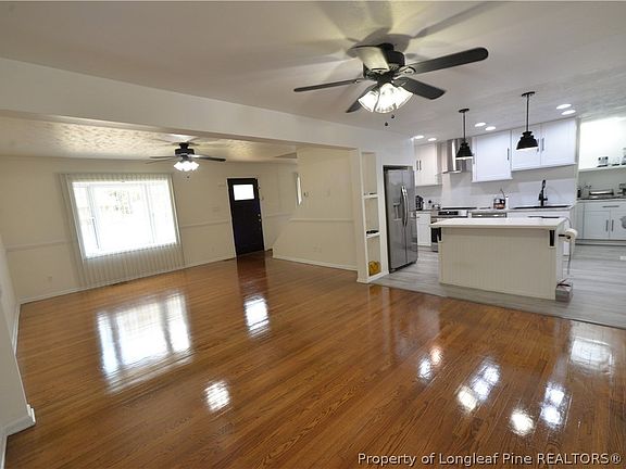 3rd image of 4209 Edgedale Dr