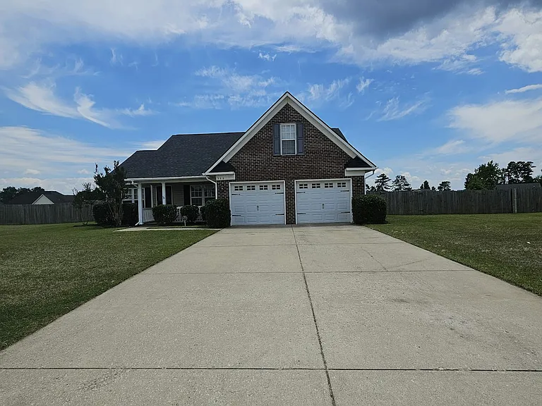 389 Ivywood Ln — Photo 1