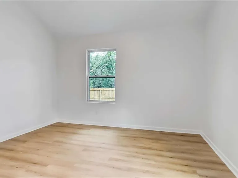 1200 Byewood Ln SW — Photo 31