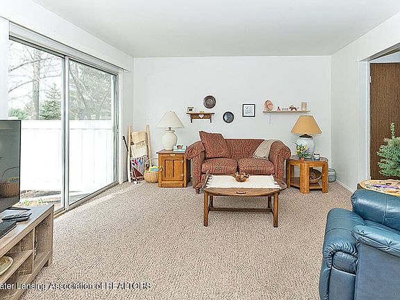 4th image of 2059 Lac Du Mont Dr