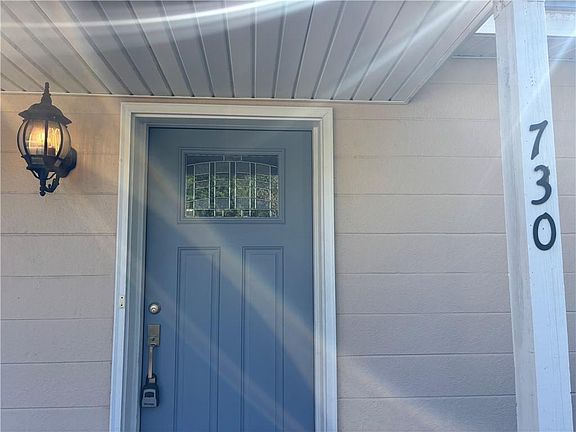 2nd image of 730 17th Ave
