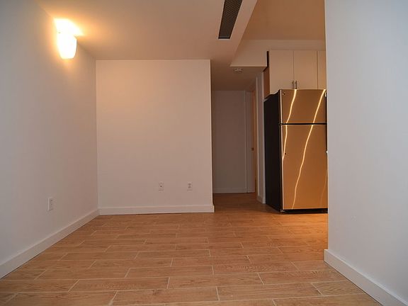 2nd image of 611 W 180th St APT 22
