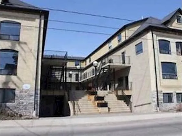 12 Bridgeport Rd E, Waterloo, ON