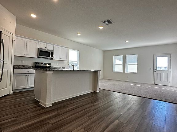 3rd image of 144342 Woodland Valley