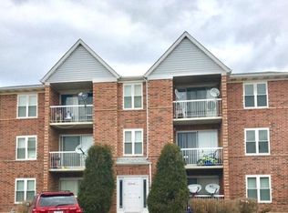 4187 Essex Ct, Glenview, IL 60025