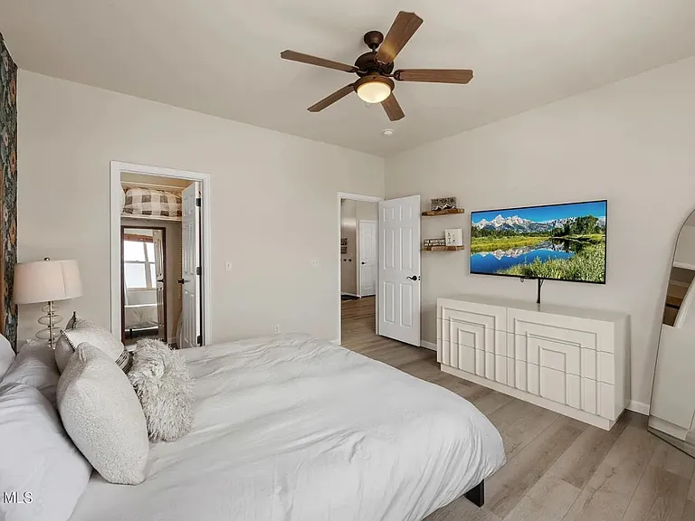 175 Spinner Ct #5 — Photo 8