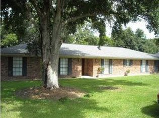605 Evergreen Dr, New Iberia, LA 70563